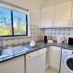 Lägenhet 2 Bedroom With Pool In Monte Dourado, *