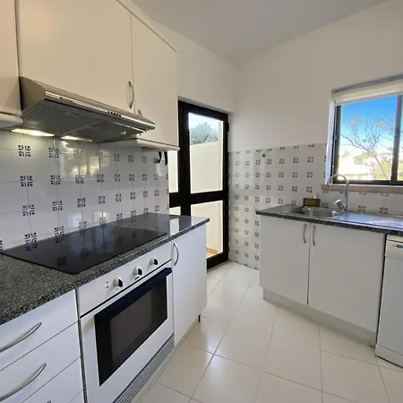 2 Bedroom With Pool In Monte Dourado, Apartmán *