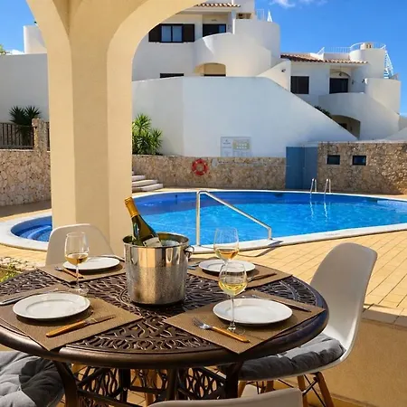 2 Bedroom With Pool In Monte Dourado,